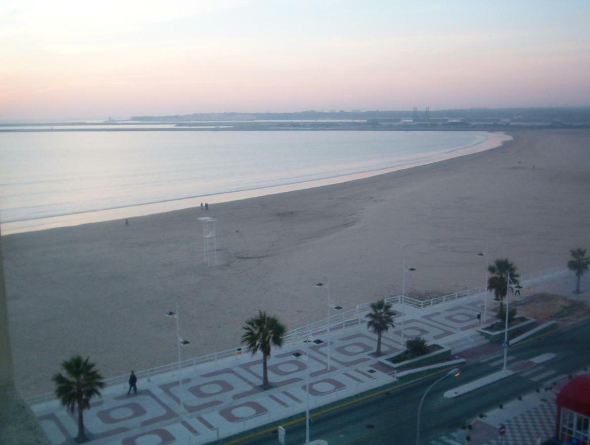 Apartamento Valdelagrana El Puerto de Santa Maria Bagian luar foto